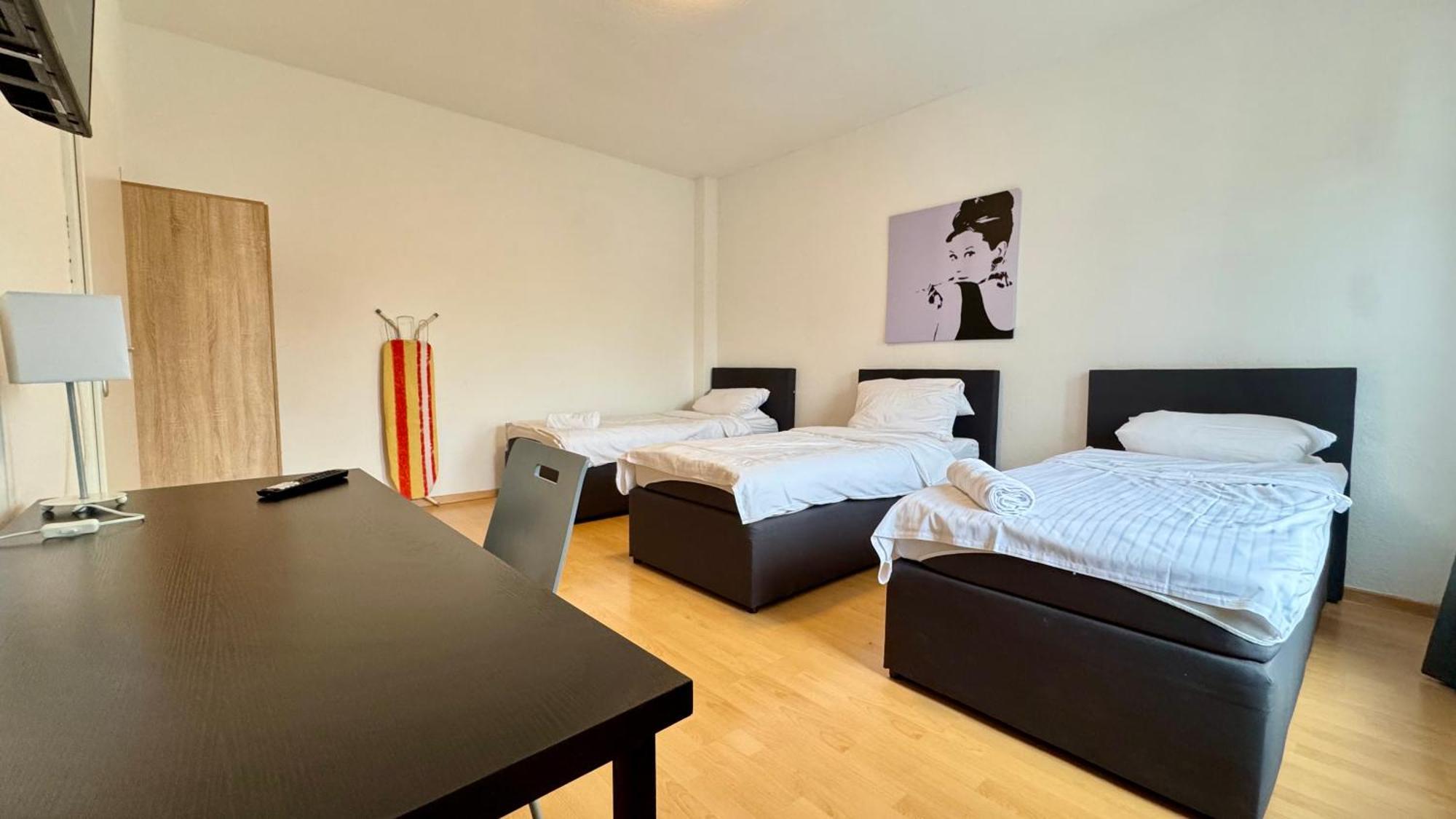 Apartments Im Herzen Von Neumuenster Innenstadt & Hbf Fusslaeufig, Mit Privatparkplatz Kültér fotó